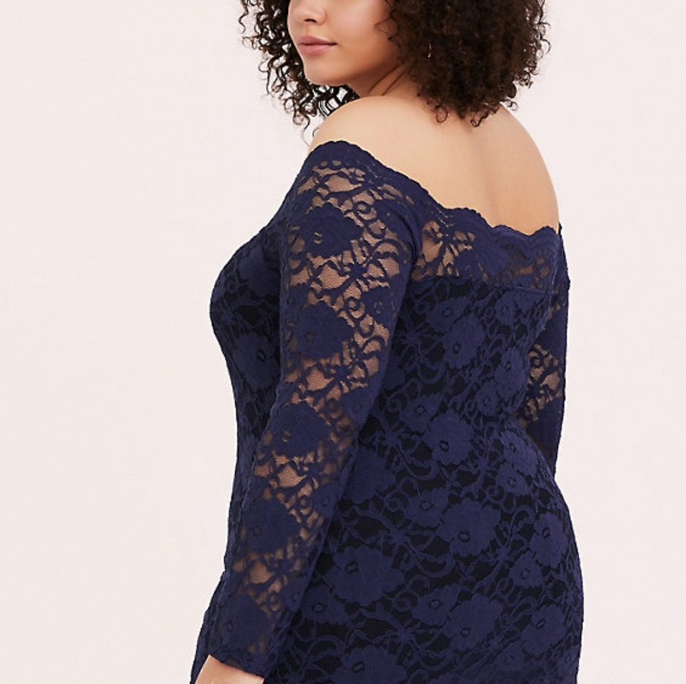 TORRID NAVY LACE OFF SHOULDER TOP SIZE 5